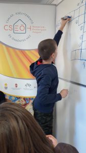 Esély Órák a tatai Színes Iskolában